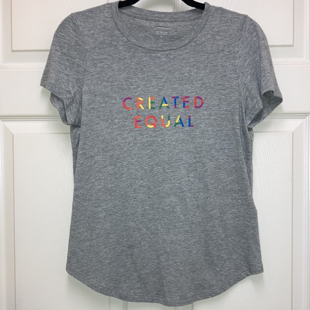 🎉10 For $10🎉New Banana Republic Gray “Created Equal” T-Shirt Size XS - Picture 6 of 6